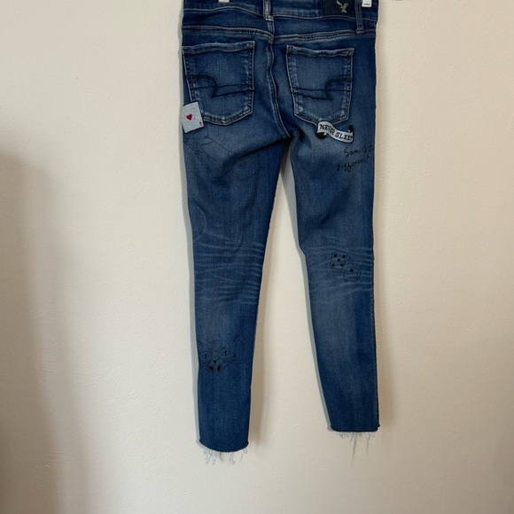 * ❤️ AMERICAN EAGLE  Open Road embroidered distressed jegging  SIZE: 0 - Picture 4 of 11